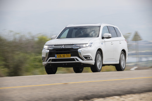 מיצובישי אאוטלנדר PHEV